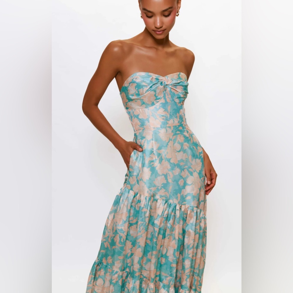 Hutch ‘Phoebe’ Strapless Tiered Maxi Dress in Floral Print - Picture 4 of 8